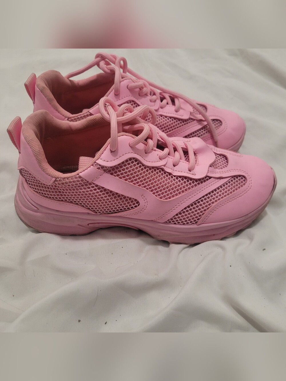 Women’s Pink Mesh Athletic Sneakers